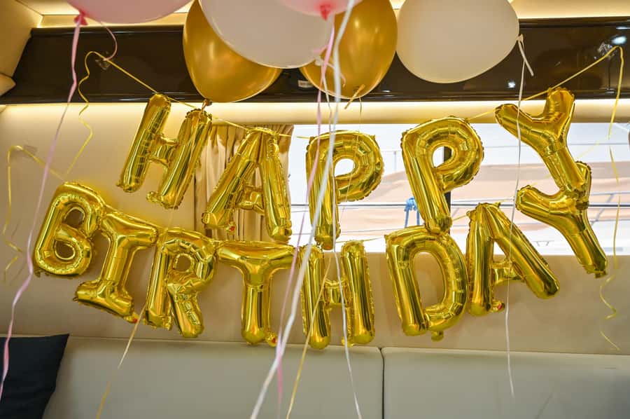 2 Hour Birthday Celebration on a Yacht in Dubai - Palm Jumeirah Gives You the Classic Dubai Backdrop