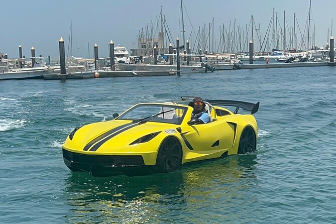 30 Minutes Jet Car Dubai Experience - Learning the controls before heading out
