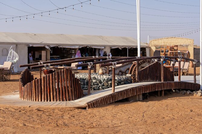57 Camel Voyage - Falconry and the evening cultural program