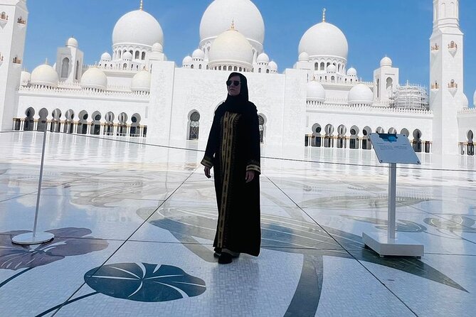 8 hours Abu Dhabi Grand Mosque and Qasar Al Watan Palace Tour - Who should choose this tour?