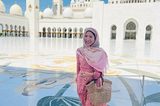 Abu Dhabi City Tour and Qasr AL Watan - Corniche Beach and the city’s waterfront