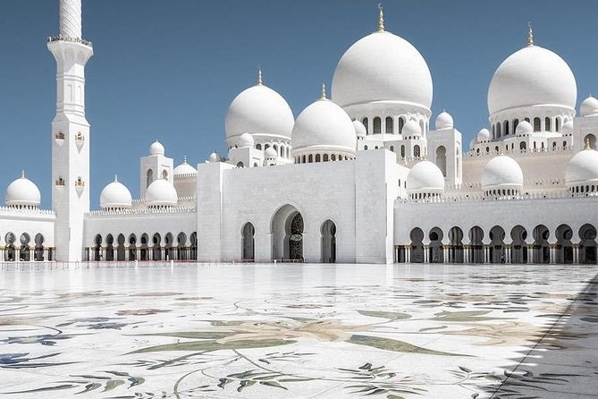 Abu Dhabi City Tour, Emirates Palace, Grand Mosque, Louvre Museum - The drive from Dubai to Abu Dhabi