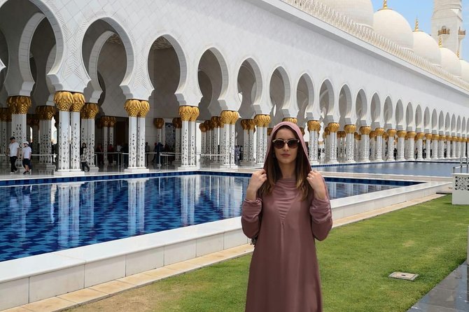 Abu Dhabi City Tour (Grand Mosque & Qasr Al Watan) - Emirates Palace: a 15-minute look at royal luxury