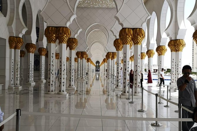 Abu Dhabi City Tour (Grand Mosque & Qasr Al Watan) - Heritage Village and the Corniche: a quick cultural pause