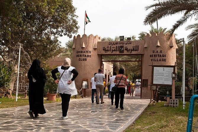 Abu Dhabi City Tour in 4x4 Private Vehicle - Emirates Palace: A quick look at Abu Dhabi luxury