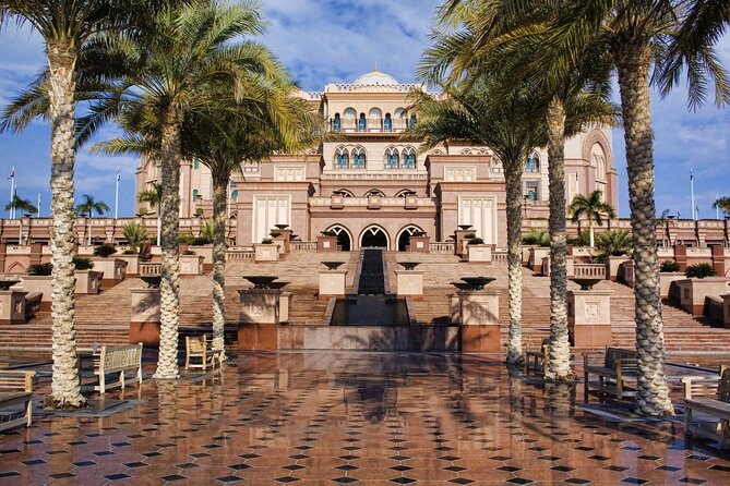 Abu Dhabi City Tour Private - Palaces, heritage, and the dates market