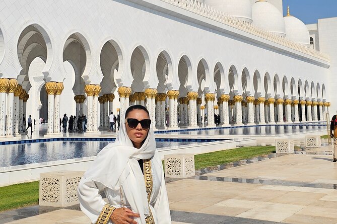 Abu Dhabi City Tour :Qasr Al Watan, Emirates Palace, Mosque - The Corniche brings in fresh air and open views