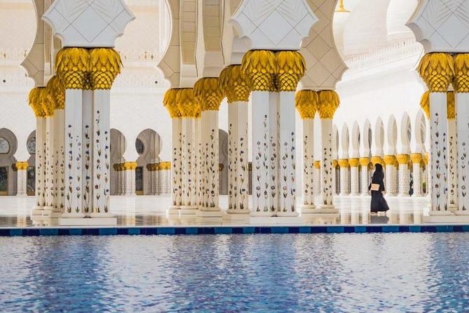 Abu Dhabi City Tour with Buffet Lunch - Sheikh Zayed Grand Mosque, the day’s main sight