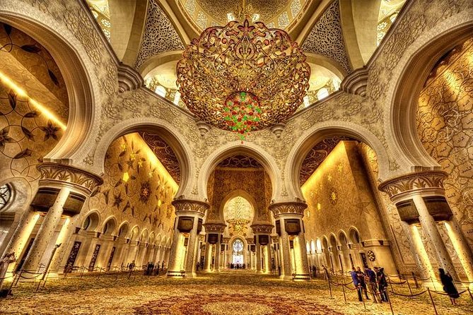 Abu Dhabi City Tour with Desert Safari Adventure - Sheikh Zayed Grand Mosque: the essential stop