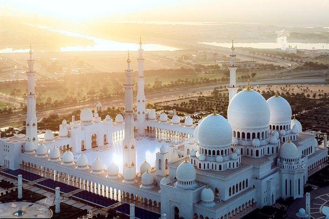 Abu Dhabi City Tour with Ferrari Park - What the $230 price really buys you