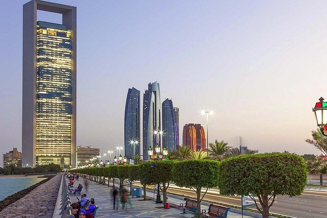 Abu Dhabi City Tour with Ferrari world & Buffet Lunch - A quick look at the Corniche