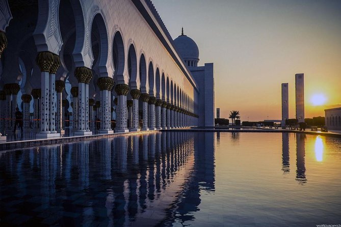 Abu Dhabi City Tour with Ferrari world Combo - Dates Market offers a quick taste of local commerce