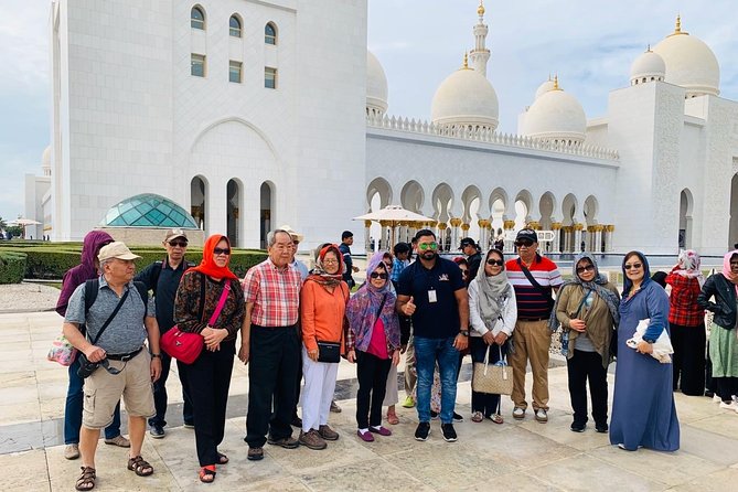 Abu Dhabi City Tour With Presidential Palace Entrance - Guided Tour - What this Abu Dhabi day trip is really like