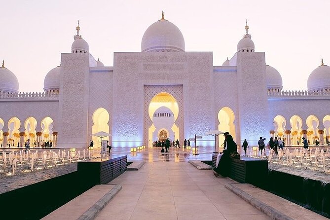 Abu Dhabi City Tour with Private Car - Qasr Al Watan and the Etihad Towers