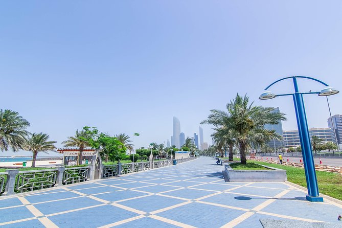 Abu Dhabi Full-Day City Sightseeing Tour from Dubai - Yas Island and Ferrari World
