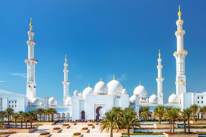 Abu Dhabi Full Day Sightseeing Tour From Dubai With Ferrari world Tickets - Thirty minutes at Emirates Heritage Village