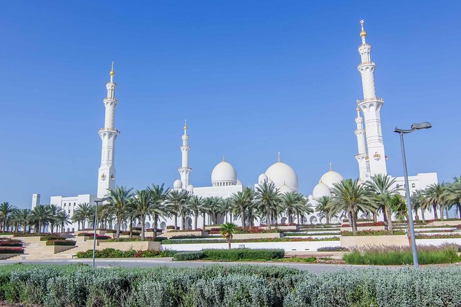 Abu Dhabi Half-Day City Highlights Tour from Abu Dhabi - A fast look at Abu Dhabi’s big story