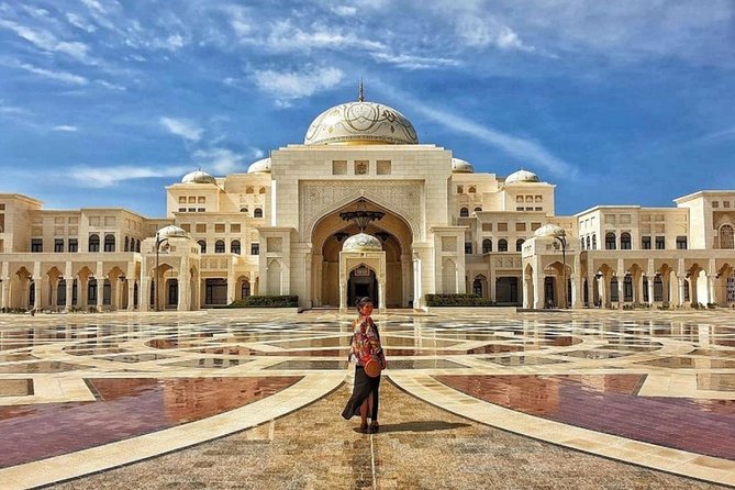 Abu Dhabi Half Day City Tour - A fast introduction to Abu Dhabi in four hours