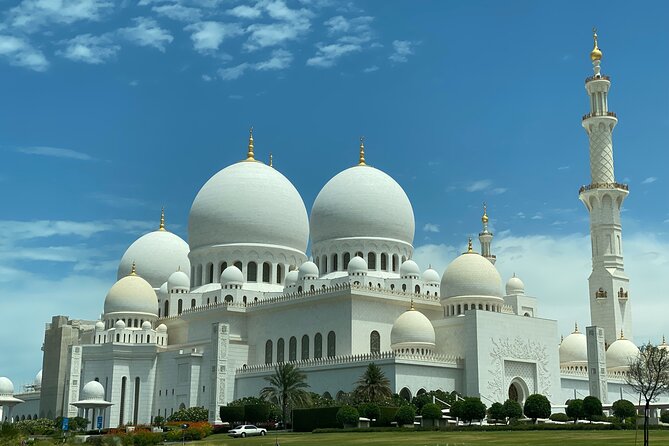 Abu Dhabi Half Day City Tour Sharing Experience - Emirates Palace and the Big-City View