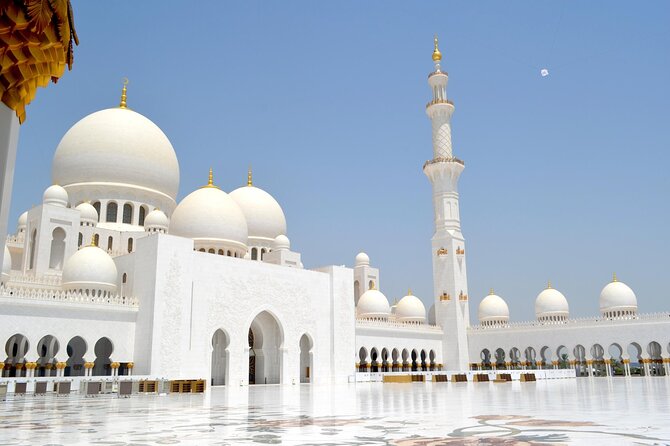 Abu Dhabi Mosque and Entry ticket to Warner Bros from Dubai - Seeing Sheikh Zayed Grand Mosque in 90 Minutes