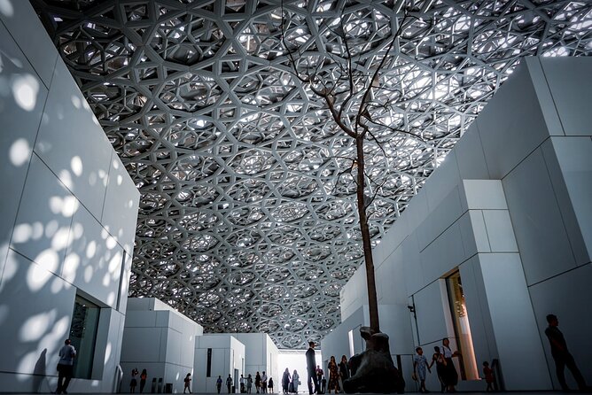 Abu Dhabi Mosque and Louvre Museum with Lunch from Dubai - Yas Island and lunch: a practical middle stop