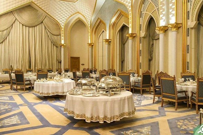 Abu Dhabi Sheikh Zayed Grand Mosque, Louvre, Qasr Al Watan Palace - Qasr Al Watan: palace rooms and the modern UAE