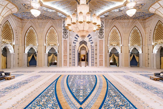 Abu Dhabi Sheikh Zayed Grand Mosque, Louvre, Qasr Al Watan Palace - Sheikh Zayed Grand Mosque: start with the grandest sight