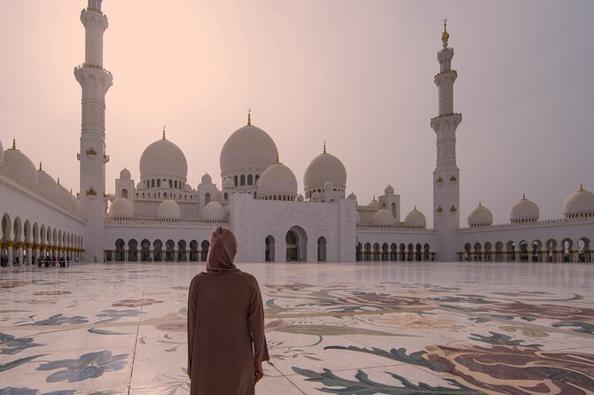 Abu Dhabi Sightseeing City Tour including Grand Mosque - Marina Mall: the practical lunch stop