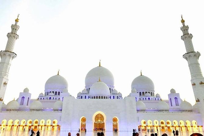 Abu Dhabi Tour with Grand Mosque and BAPS Temple - Guides, vehicles, and what service can be like