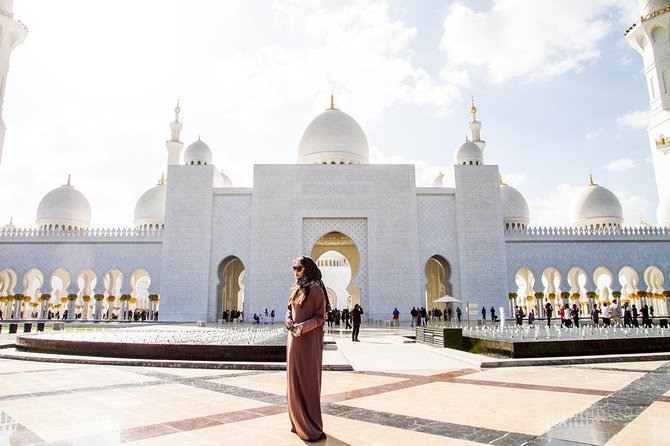 Abu Dhabi Tour with Louvre Museum Tickets - Abu Dhabi Dates Market And The Ride Home