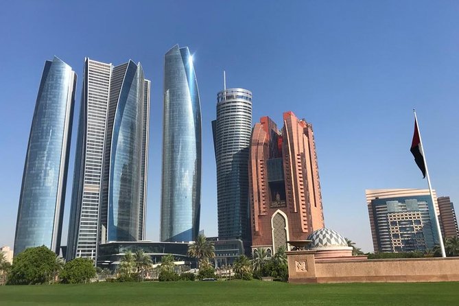 Abu Dhabi Tour with Sheikh Zayed Grand Mosque & BAPS Hindu Mandir - Heritage Village: a short look at older Abu Dhabi