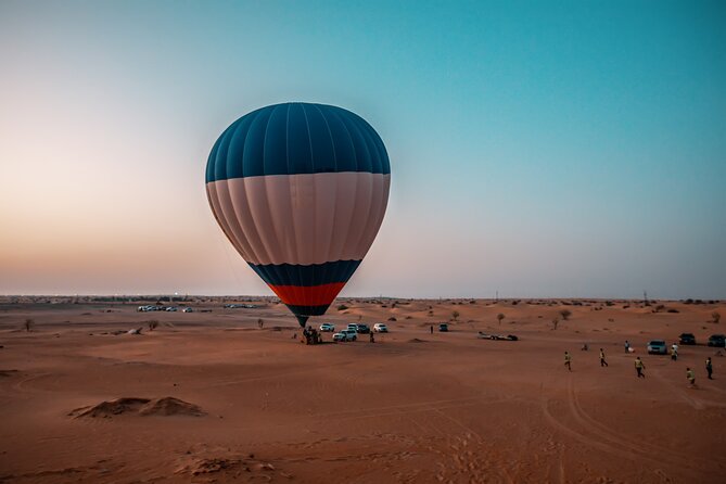 Adventure Hot Air Balloon with Buffet Breakfast & Falcon Show - Dune bashing after the flight