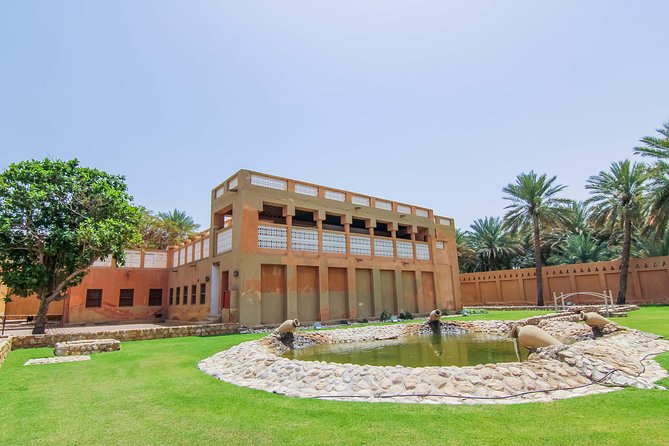 Al Ain City Sightseeing tour with Lunch from Dubai - Al Ain Oasis Shows How the Garden City Works