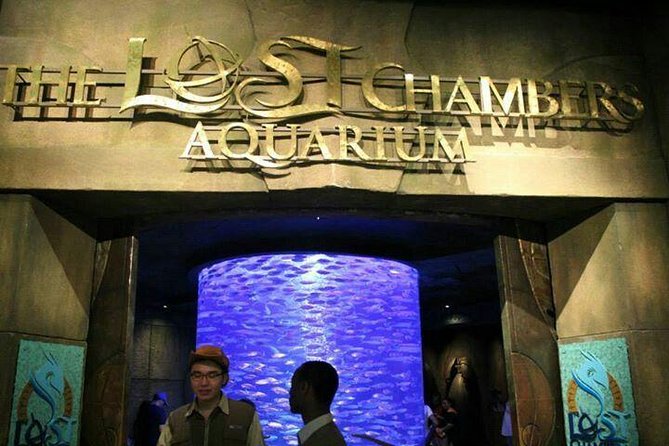 Atlantis Lost-Chamber Aquarium Dubai - Following the underwater halls and tunnels