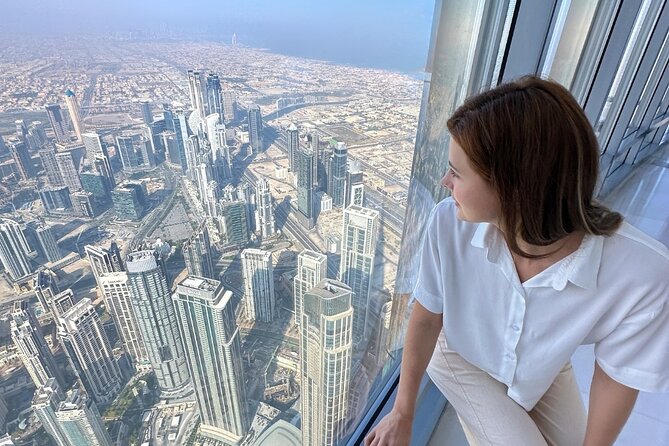 Burj Khalifa At the Top & Dubai Aquarium Combo Entrance Tickets - Going up Burj Khalifa in roughly 60 seconds