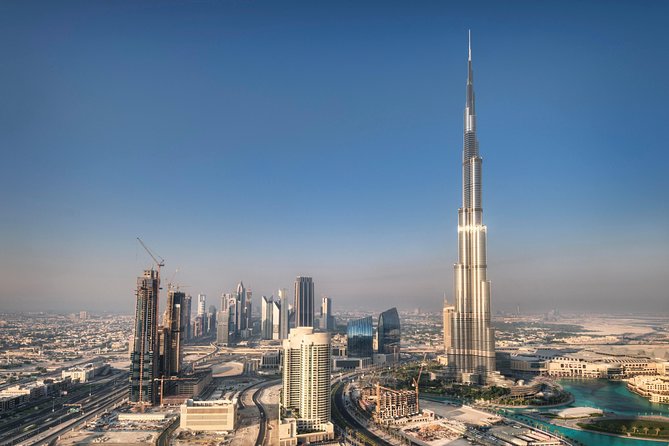 Burj Khalifa: At The Top (Levels 124 and 125) Admission Ticket - What the souvenir shop and café add