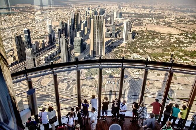 Burj Khalifa: At The Top Observation Deck Admission Ticket - The queue is the main tradeoff