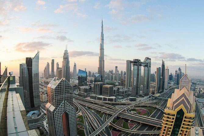 Burj Khalifa, Dubai Aquarium & UWZ with Penguin Cove Tickets - What you see at Dubai Aquarium and Underwater Zoo