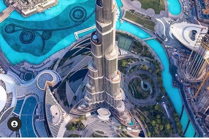 Burj Khalifa Ticket with The Cafe Treat - The café treat is small but useful