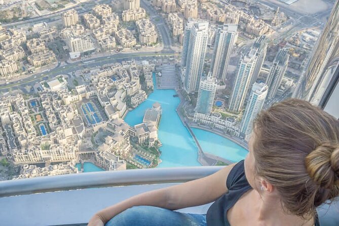 Burj Khalifa Ticket with The Cafe Treat - Private transfers or public transportation