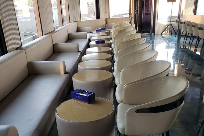 Catamaran Cruise with Dinner at Al Seef Dubai - Service and Group Size