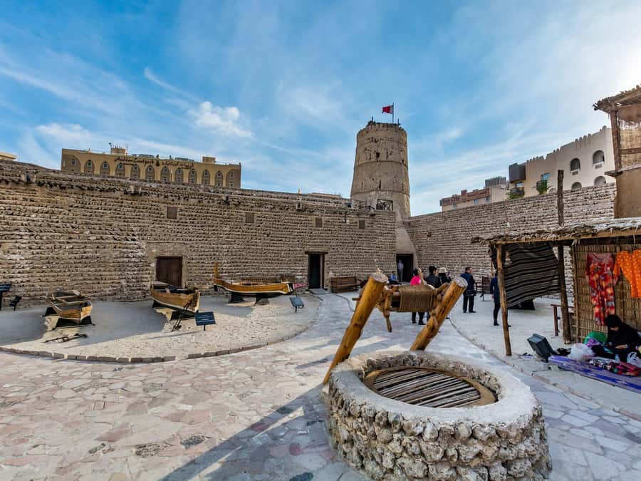 Classic Dubai City Tour - Jumeirah and the Blue Mosque offer two different views