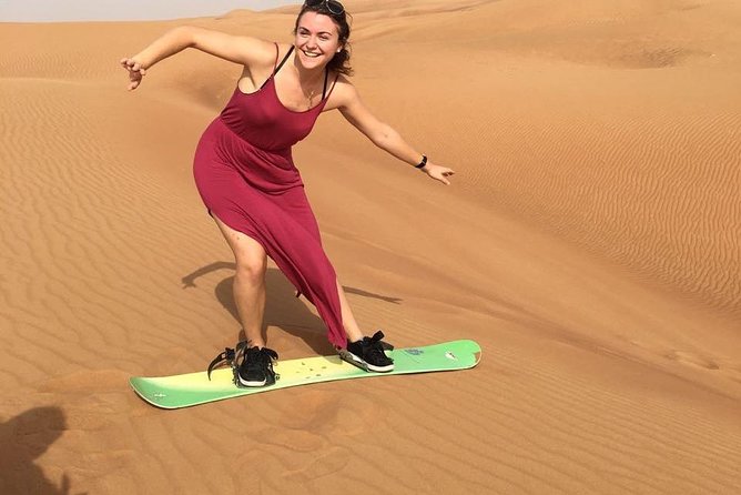 DEAL: Sheikh Zayed Grand Mosque and Dubai Red Dunes with BBQ Dinner - Red dunes and a 4x4 ride