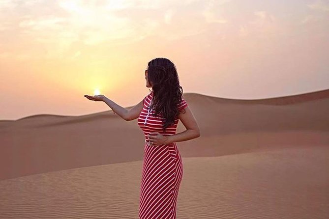 Desert Safari 4X4 Experience from Dubai - Sunset above the dunes
