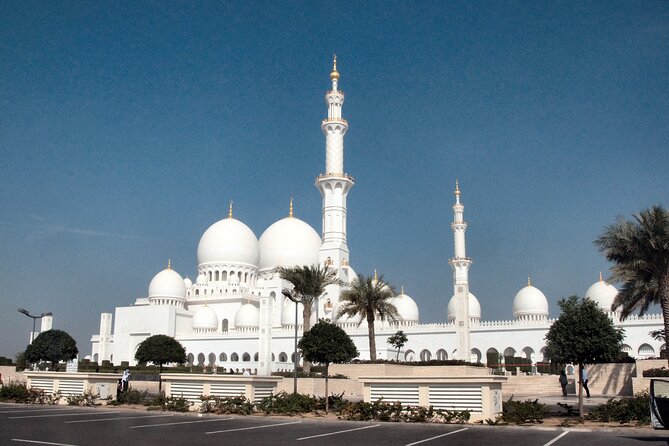 Desert Safari, City Tour & Dhow Cruise in Marina Enjoy In Dubai - Burj Al Arab, Palm Jumeirah and Dubai Mall