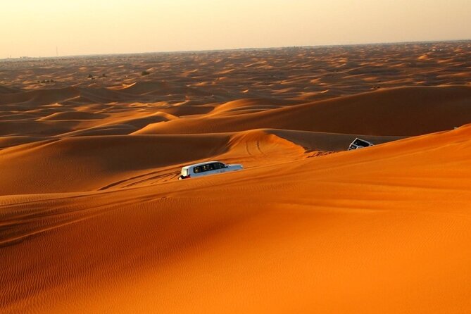 Desert Safari Dubai - Dune bashing in the 4x4