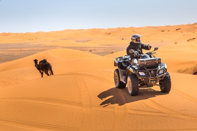 Desert Safari Dubai - Arabic clothing, henna, and camp activities
