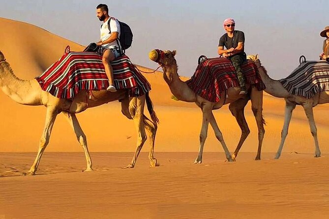 Desert Safari Dubai Enjoy The Adventure Of Evening In Red Sand - Pickup begins the evening in an air-conditioned vehicle