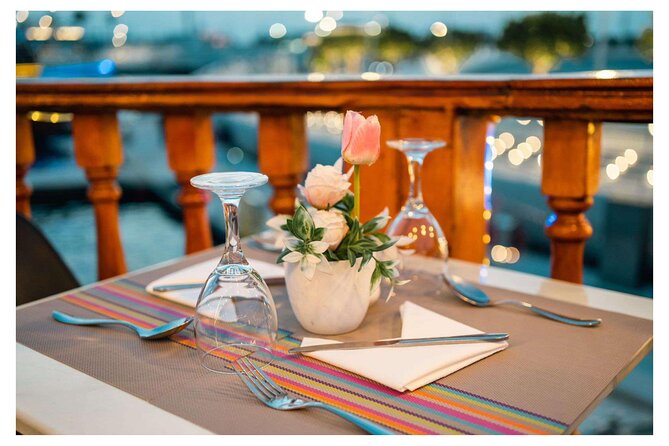 Dhow Cruise with Dinner at Dubai Al Seef - Who will enjoy this dhow cruise most