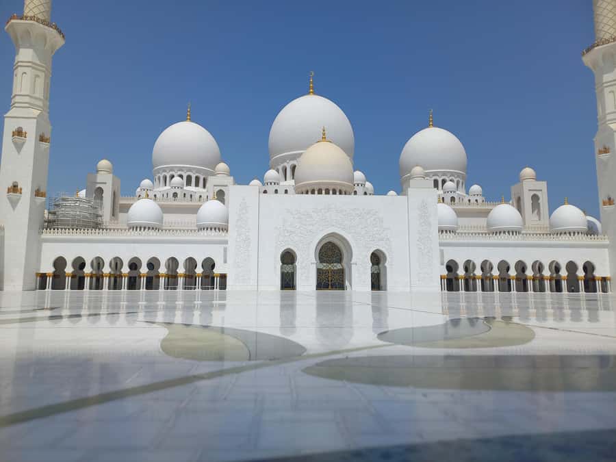Discover Abu Dhabi: A Full-Day Tour with Lunch - From Dubai to Abu Dhabi by comfortable SUV